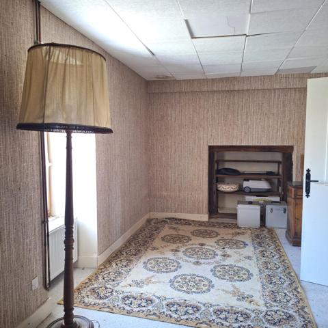 Maison avec plusieurs dépendances