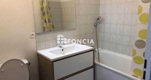 Location Studio 28.4 m² - Evry 91000