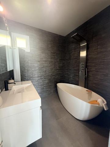 Vente / Maison contemporaine à Châteaugay (63119)