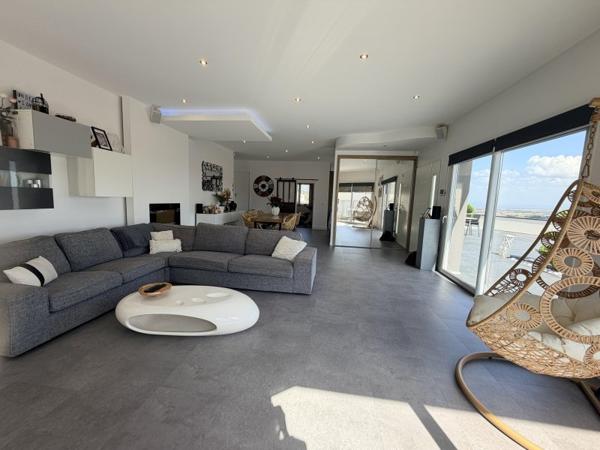Vente / Maison contemporaine à Châteaugay (63119)