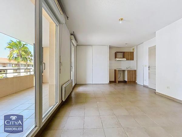 Appartement à vendre 1 pièce 28m² Roquebrune-sur-Argens (83520)