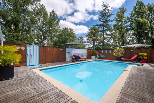MERIGNAC  MAGNIFIQUE MAISON FAMILIALE AVEC 4 CHAMBRES  JARDIN ET GRANDE PISCINE