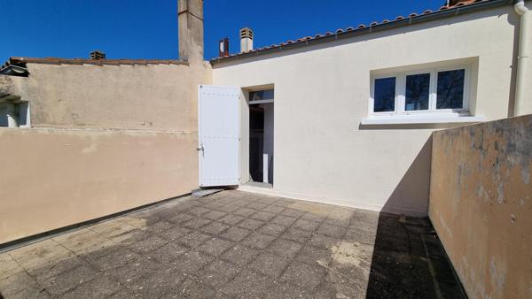 Secteur La Courbe - Maison lumineuse avec jardin plein sud et beau potentiel