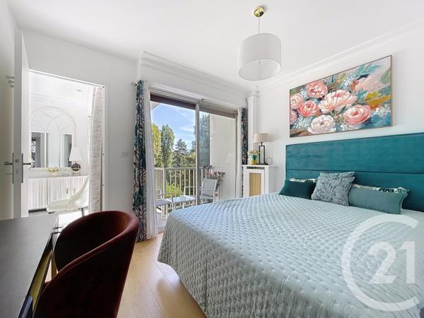 Appartement F5 à vendre  5 pièces - 100 m2 ST CLOUD - 92