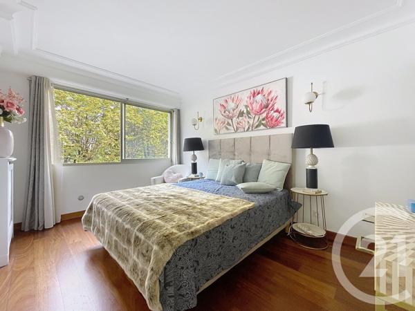 Appartement F5 à vendre  5 pièces - 100 m2 ST CLOUD - 92