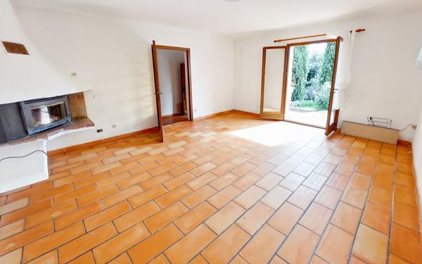 Maison à vendre    4 pièces •  Villeneuve