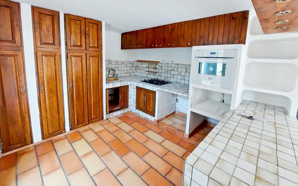 Maison à vendre    4 pièces •  Villeneuve