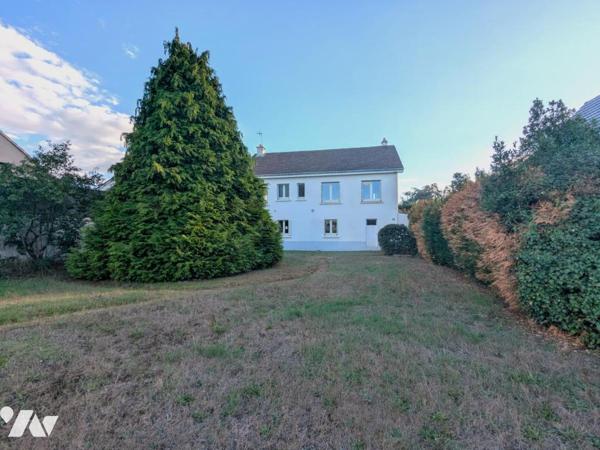 MAISON 5 PIECES - 4 CHAMBRES - LE VIEUX BOURG - LE PELLERIN