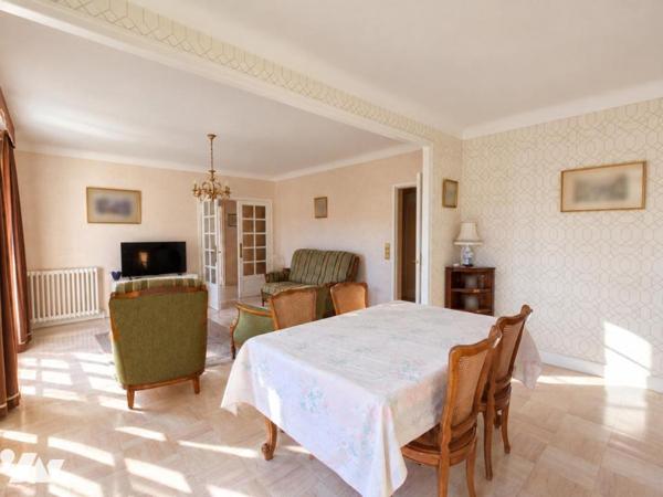 MAISON 5 PIECES - 4 CHAMBRES - LE VIEUX BOURG - LE PELLERIN