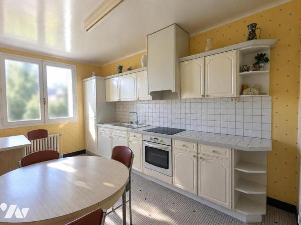 MAISON 5 PIECES - 4 CHAMBRES - LE VIEUX BOURG - LE PELLERIN