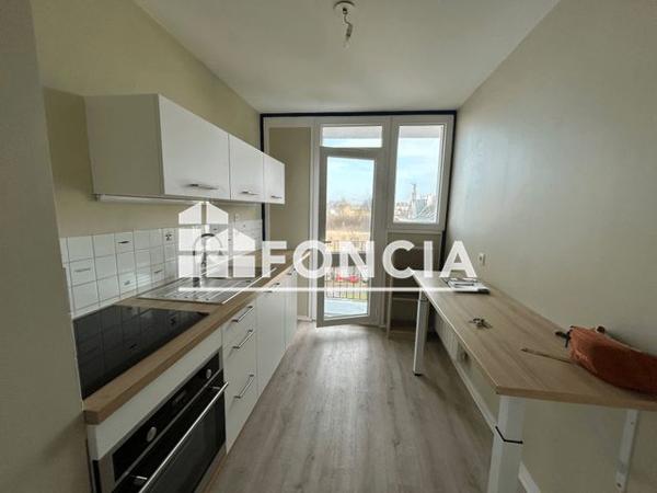 Location Appartement 2 pièces 48.4 m² - 33 RUE PHILIPPE LEBON Vannes 56000