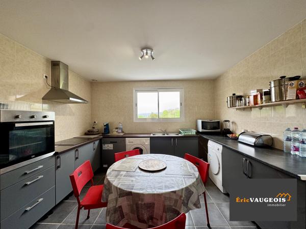 Coulommiers (77120) Maison plain-pied sur sous-sol. Terrain 1000m² Rebais