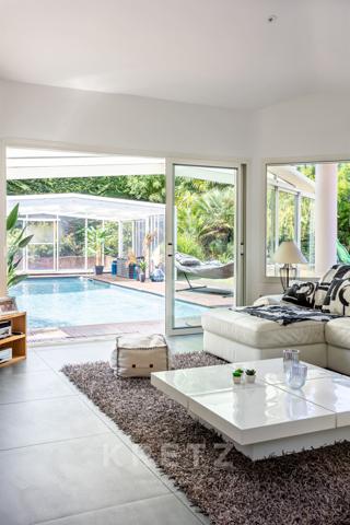 Maison de 196m2 au coeur d’un jardin arboré avec piscine.