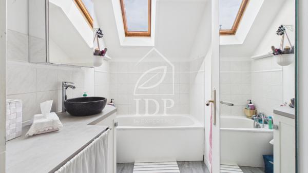 Corbeil-Essonnes (91100) Charmant duplex 75 m² au sol avec beaux volumes - Corbeil-Essonnes