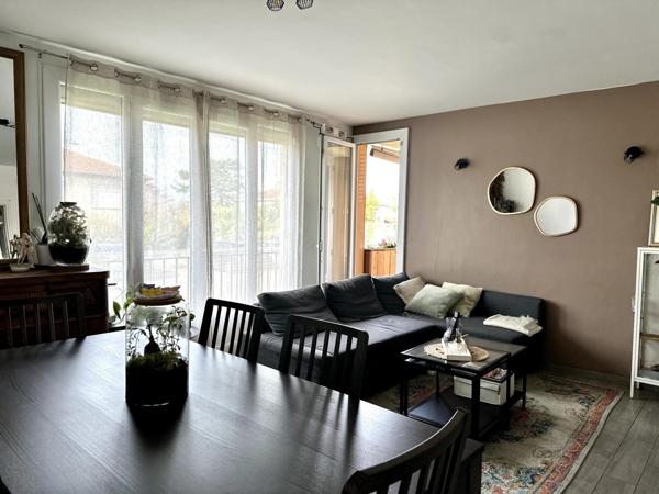 Dans un petit collectif de 2 étages, secteur GRAND LARGE