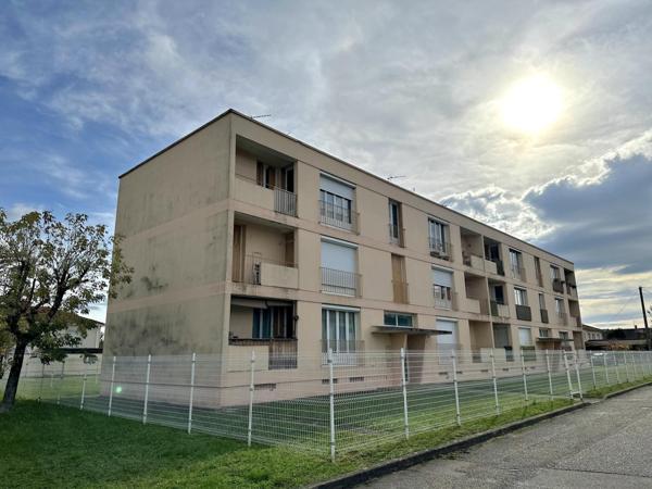 Dans un petit collectif de 2 étages, secteur GRAND LARGE