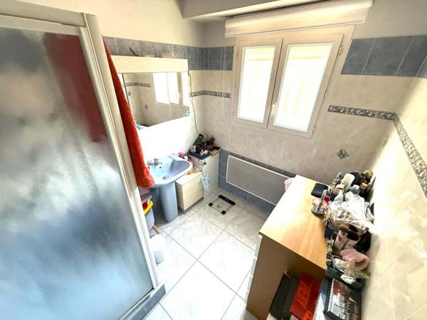 Villa T4 de 116 en plain-pied sur parcelle de 528 m² à Saint-Estève