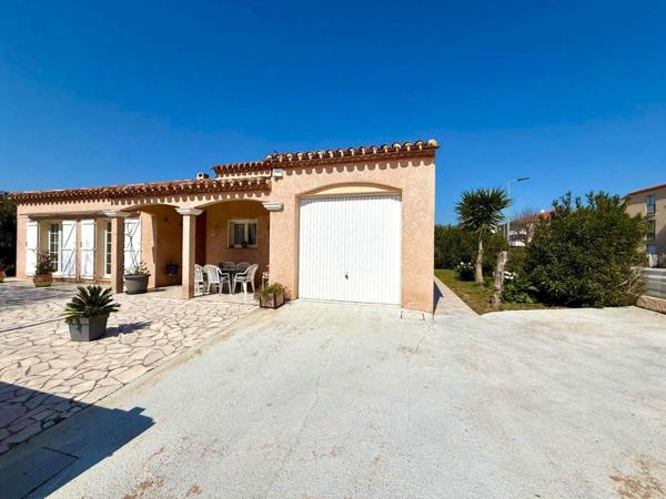 Villa T4 de 116 en plain-pied sur parcelle de 528 m² à Saint-Estève