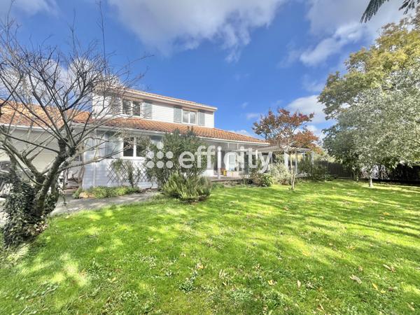 Maison 6 pièces - 160 m² Exclusivité efficity