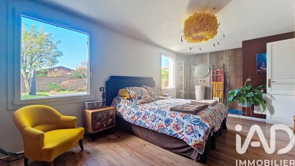 Maison à vendre 5 pièces 140 m² Camblanes-et-Meynac