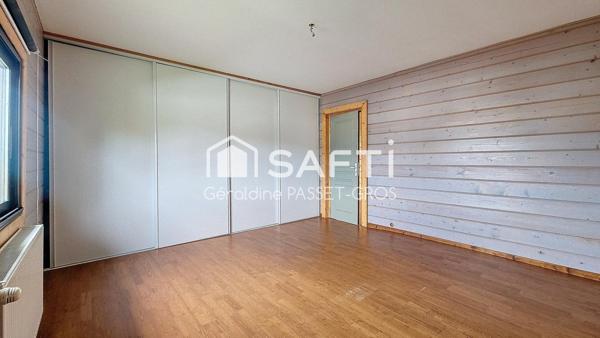 Local commercial/bureaux de 457m² avec terrain divisible et constructible