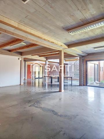 Local commercial/bureaux de 457m² avec terrain divisible et constructible