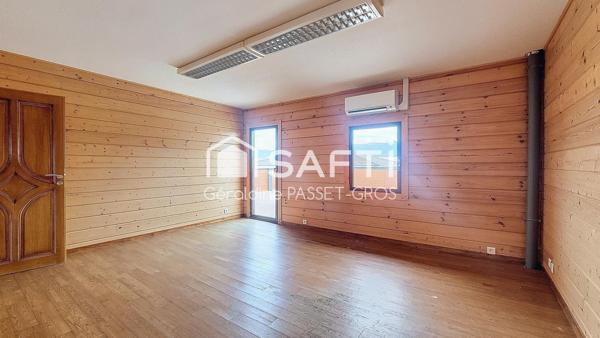 Local commercial/bureaux de 457m² avec terrain divisible et constructible