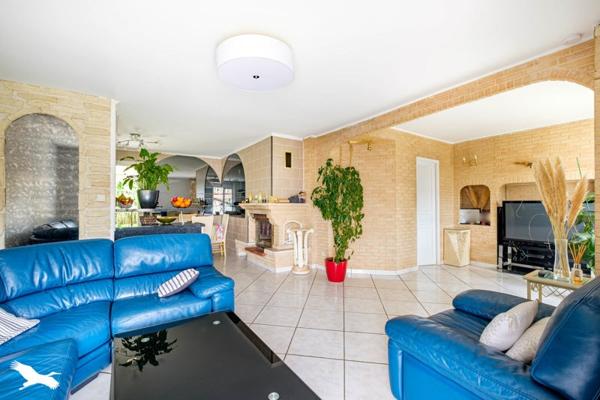 Maison à vendre |                                       Saint-Laurent-de-Mure |                                        4 pièces  |  99,8 m²