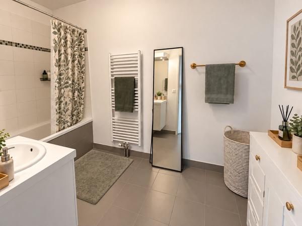Appartement T3 – 59m² avec balcon.