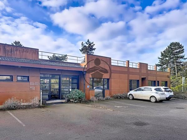 Vente                                                      Bureau
                        
                                                            à Saint-Quentin