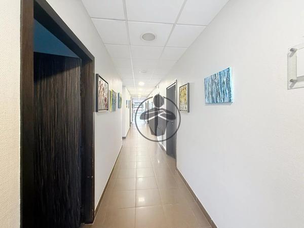 Vente                                                      Bureau
                        
                                                            à Saint-Quentin