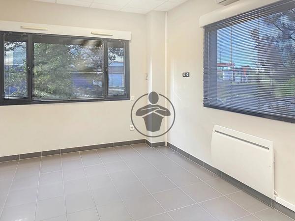 Vente                                                      Bureau
                        
                                                            à Saint-Quentin