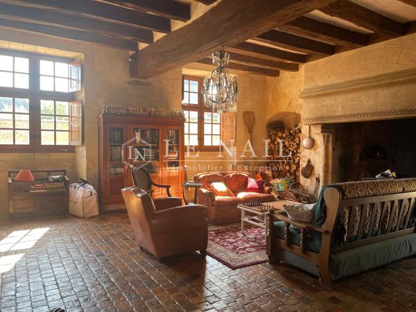 Charmant manoir des XVe et XVIIe siècles dans la Sarthe