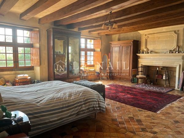 Charmant manoir des XVe et XVIIe siècles dans la Sarthe