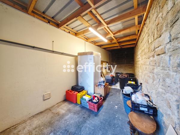 Appartement
         6 pièces
        - 121 m² 257 900 € *