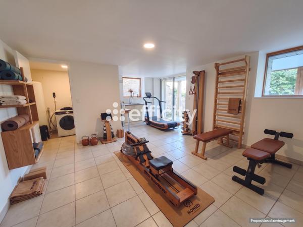 Appartement
         6 pièces
        - 121 m² 257 900 € *