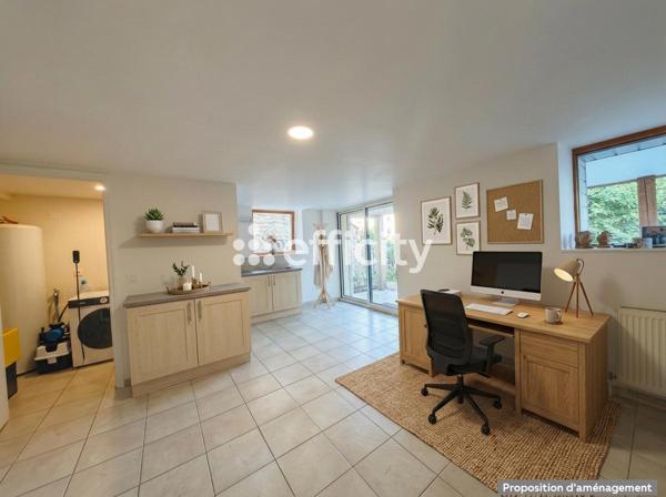Appartement
         6 pièces
        - 121 m² 257 900 € *