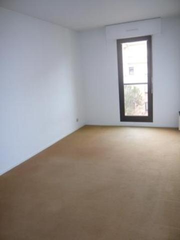 Appartement t2 , terrasse et place de parking