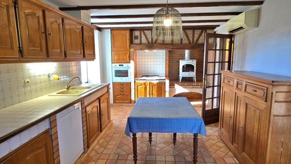 Grande maison familiale en Pierre avec Jardin - Piscine et Ruisseau- Proche saint-Junien