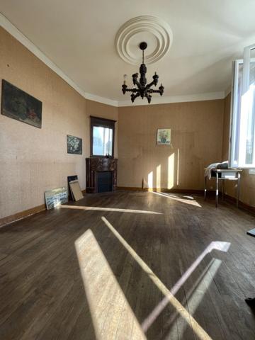 Maison de caractère à vendre à Camaret-sur-Mer – À deux pas du port et des commerces