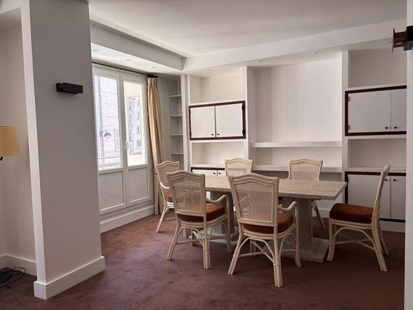 Bel appartement meublé avec balcon