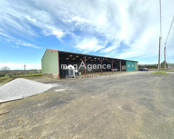 Immeuble à SAINT-ELLIER-DU-MAINE, 53220 - 720m²