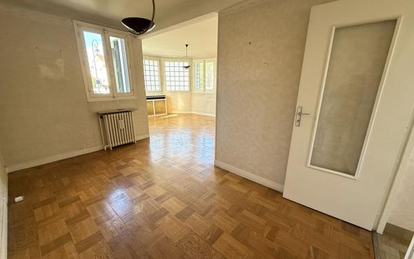 Maison à vendre    5 pièces • 90 m2 Antony