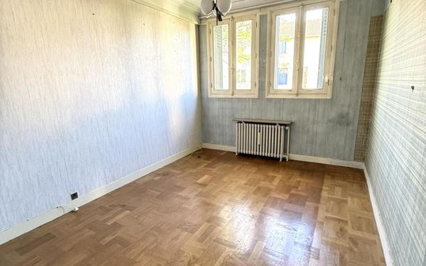 Maison à vendre    5 pièces • 90 m2 Antony