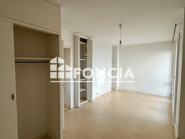 Location Studio 28.07 m² - RESIDENCE BRIAND 1 Dijon 21000