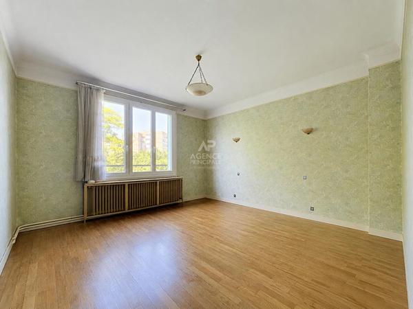Chatou Maison familiale 787 950 € **  - Référence  159974