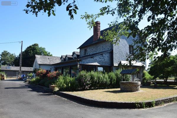 Propriete à vendre à Ambrières-les-Vallées en Mayenne (53300), ref : 53075/37