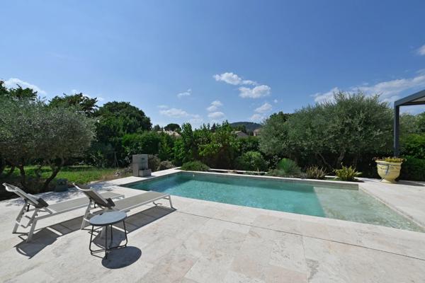 ALES (30100) – VILLA en PARFAIT ETAT – 3/4 CHAMBRES – DPE A – PISCINE CHAUFFEE – JACUZZI – EXPOSITION SUD-OUEST – GRAND GARAGE – CALME – SANS VIS-A-VIS