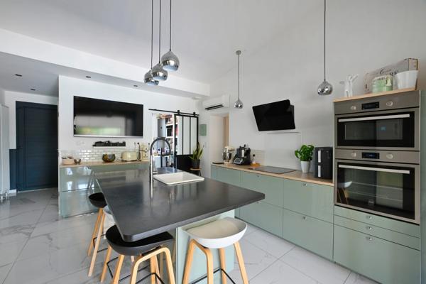 ALES (30100) – VILLA en PARFAIT ETAT – 3/4 CHAMBRES – DPE A – PISCINE CHAUFFEE – JACUZZI – EXPOSITION SUD-OUEST – GRAND GARAGE – CALME – SANS VIS-A-VIS