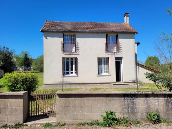 VALIGNY ( 03 ) Maison de village Beau jardin Garage Annexes